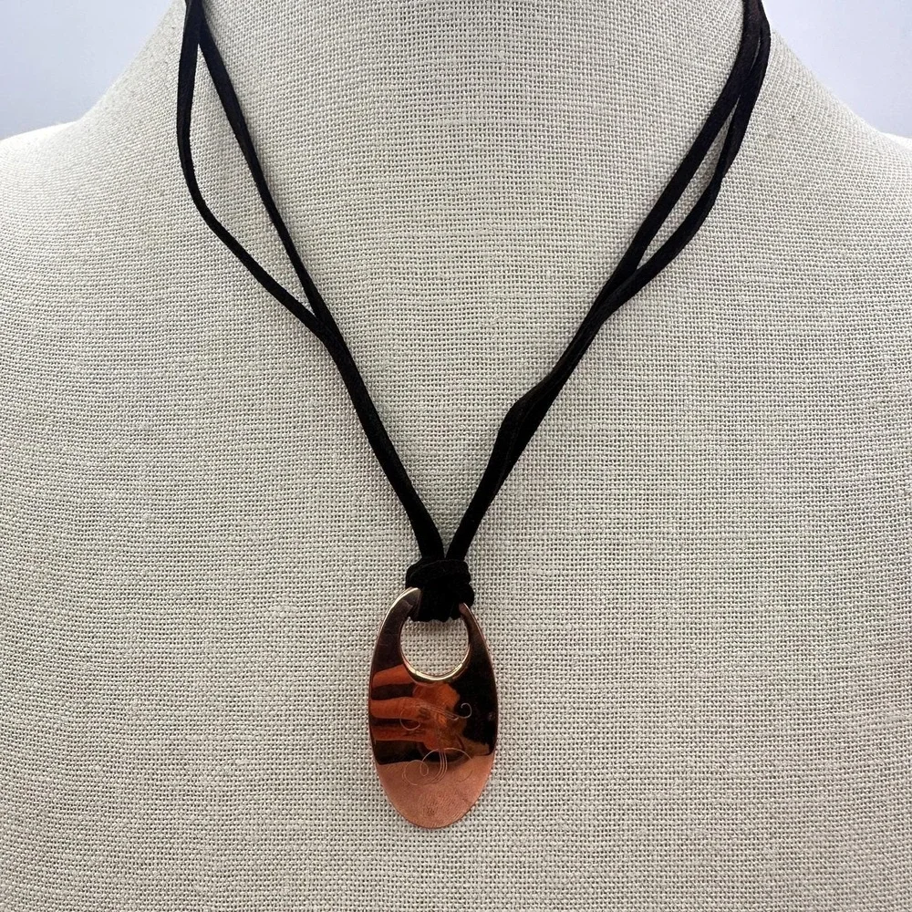 Vintage 90s Copper Monogram Initial‎ T Pendant Necklace Black Suede Cord Jewelry
